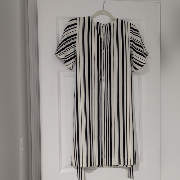 H&M striped shift dress with tie waist - Picture 2 of 5